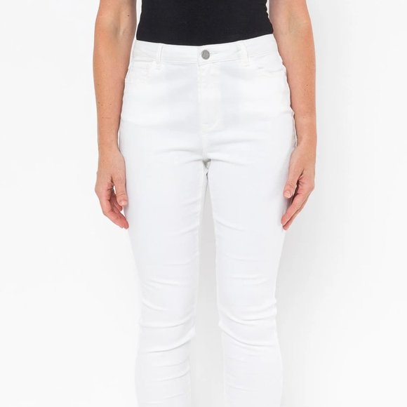 White Jeans 32.5 long Maurices Size 12 - Picture 2 of 10